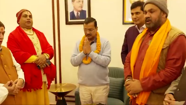 It's Hindutva Politics in Delhi as AAP Gears for a Tough Fight
